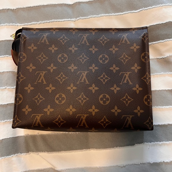 Louis Vuitton Brown Monogram Toiletry Pouch - Picture 2 of 9
